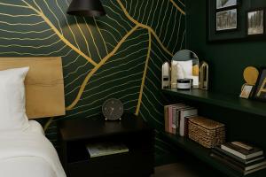 NEW Hot tub, Fireplace, Swing, Modern Cabin