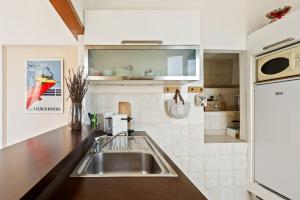 Vieille ville vue mer, à deux pas de la plage!