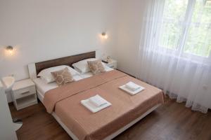 Summer Dream House Maria