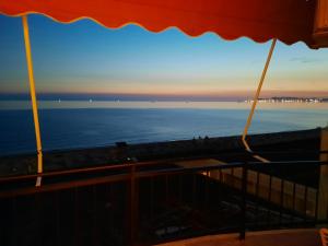 Solei Apartment Sea View Golem