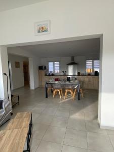 Maisons de vacances Villa contemporaine a 2 pas de la mer avec piscine privee : photos des chambres