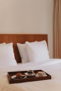 Man Met Bril Koffie Hotel