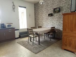 Appartements T2 avec terrasse - Centre de Langon : photos des chambres