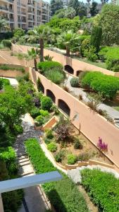 STUDIO BALCON CALME AVEC PARKING 5mn de la MER