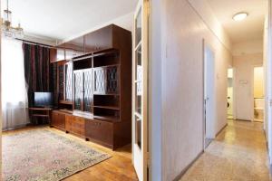 City Center Huge 3-Bedroom Apartment