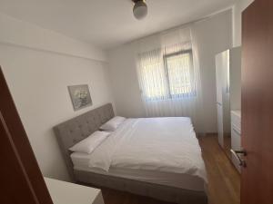 Modern Seaside Apartment with Balcony Tale Apartment