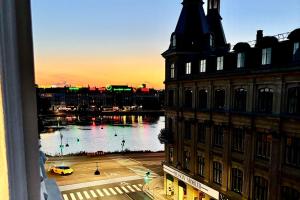 Unbeatable CPH location - Local with Sunny Terrace