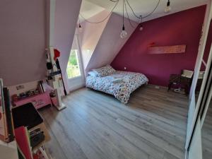 Sejours chez l'habitant Chambres Logement 130m2 - Circuit 24h Le Mans : photos des chambres