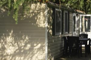 Camping 2000 - Stacaravan Fiji