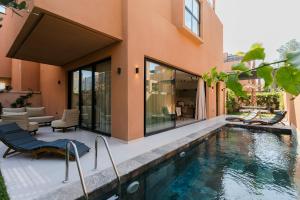 Villa 4 chambres avec piscine chauffée, proche centre