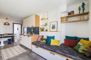 Appartements La coloc- Smart & Cosy - 4 chambres differentes et privatives sont disponible dans ce T4 de 80m2 en colocation - Jusqu-a 2 personnes par chambre - 1 lit double par chambre : photos des chambres