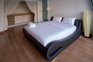 Spacious 3 bedroom townhouse in Laguna