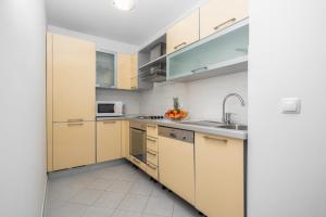 Beachfront Apartment Mlinarevic