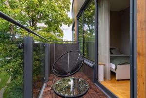 2 Bedroom Apt with Balconies