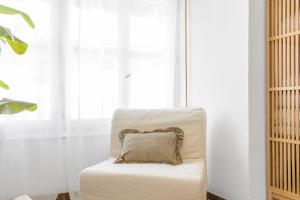 Sunlight Escape in Alicante Old Town