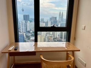 1BR condo with Amazing KLCC View & Infinity Pool at Lalaport Bukit Bintang