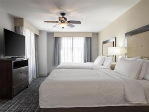 Two-Bedroom Suite room in Homewood Suites by Hilton Akron/Fairlawn