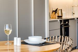 Bantry Bay Retreat, Ocean and Mountain Views