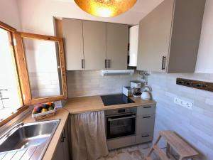 2 Bed Apartment Estepona Centre next to the Beach!