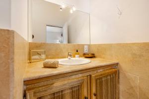 Gite dans un Mas Provençal avec Jacuzzi