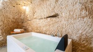 La Grotta del Relax by Rentbeat