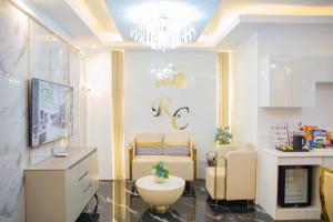 The Royal Clb Hotel and Resorts