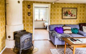 2 Bedroom Awesome Home In Gislatorp