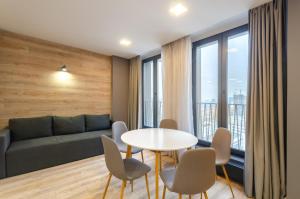 Petrovdom Apartments 20-216 in RC New York Concept House, Antonovycha 74