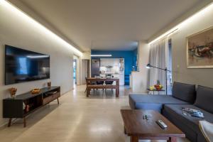 Modern 2BR Apt Alimos Vibes