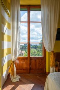 Colorful Tuscan in Casole