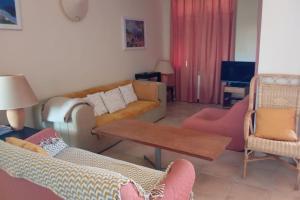 House 8p with garden 10 min walk from the sea