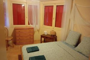 House with garden 10 min walk from the sea