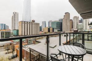 Blueground Greektown bbq gym nr Willis Tower CHI-1254