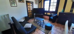 Chalet familial à Laurède avec piscine partagée