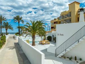 Urbanización El Oasis, 20 Villas en 1ª Línea Playa