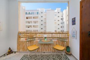 Sunny studio in city centre, free wifi, commun pool