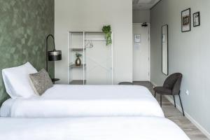 Modern Suite Near Raamsdonksveer Center