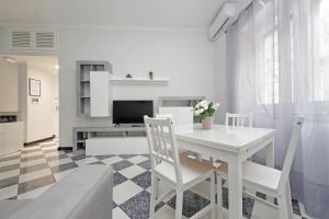Metro Battistini- DAlessandro Holiday Home