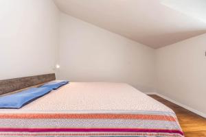 Family friendly house with a swimming pool Gornje Rastane, Biograd - 24616