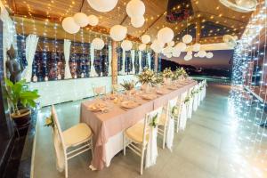 Luxury 8 - 9 Bedroom Pool Villa