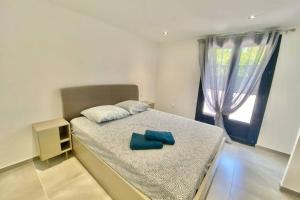 Apartment for 4 with garden - near park