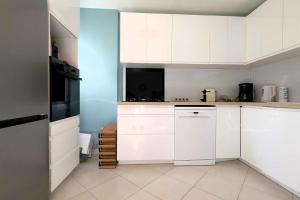 Apartment for 4 with beautiful garden