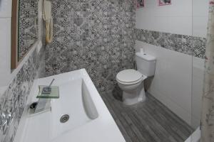 Stunning Mlaga Apartment with Ocean Views