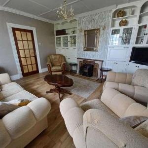 Abbeyfeale Home - Sleeps 6 - Convenient Location