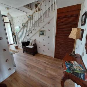 Abbeyfeale Home - Sleeps 6 - Convenient Location