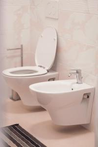 Alessia in wonderland img33