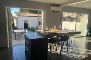 Villas Maison moderne de 100m2 avec jardin : photos des chambres