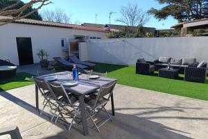 Villas Maison moderne de 100m2 avec jardin : photos des chambres