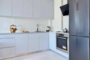 FATHOM Sea View Apartment