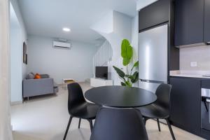 Moott Homes Suites Arco de Braulio Dúplex 6